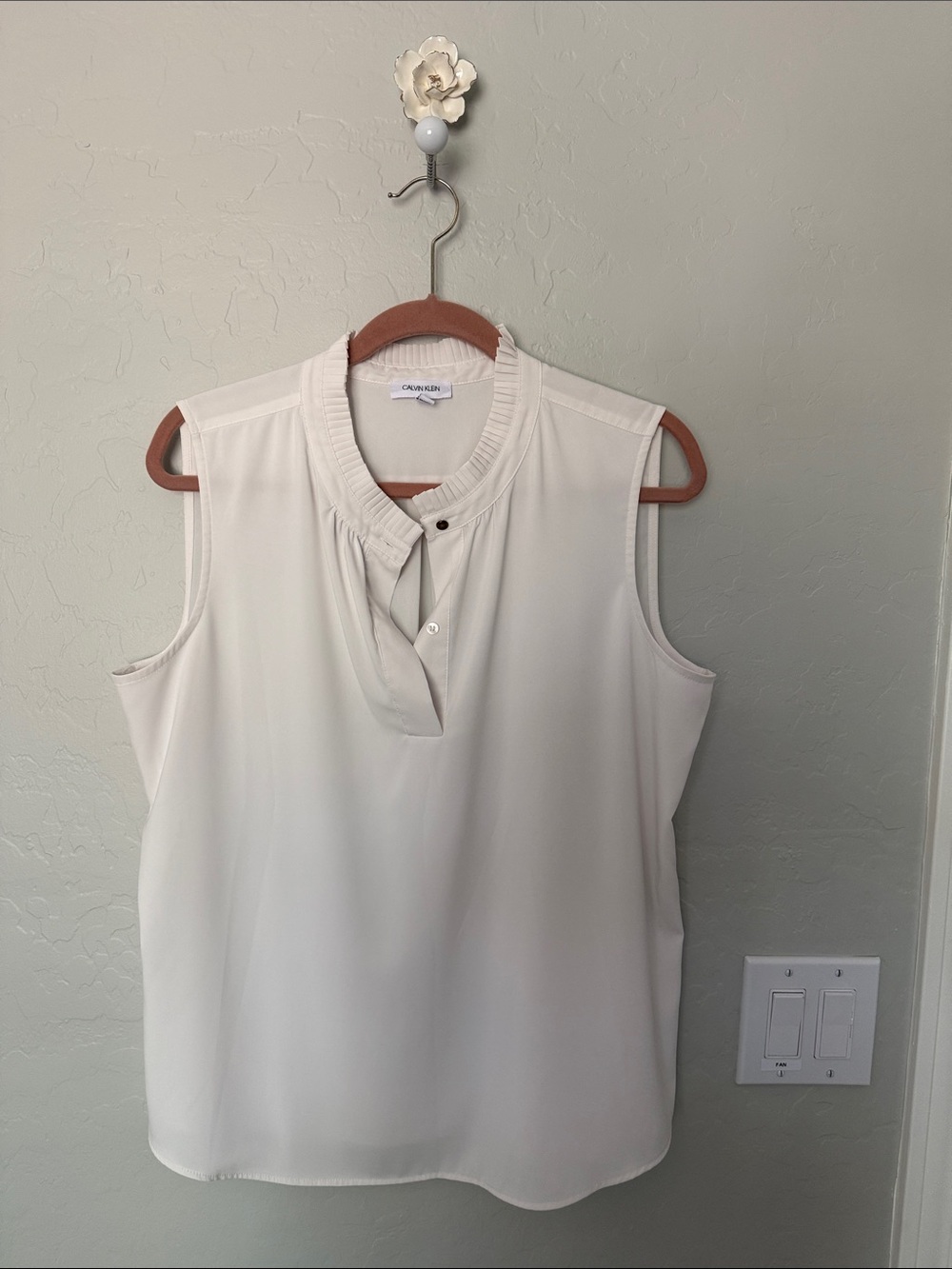 Anne Klein Ivory Sleeveless Pleated-Neck Blouse